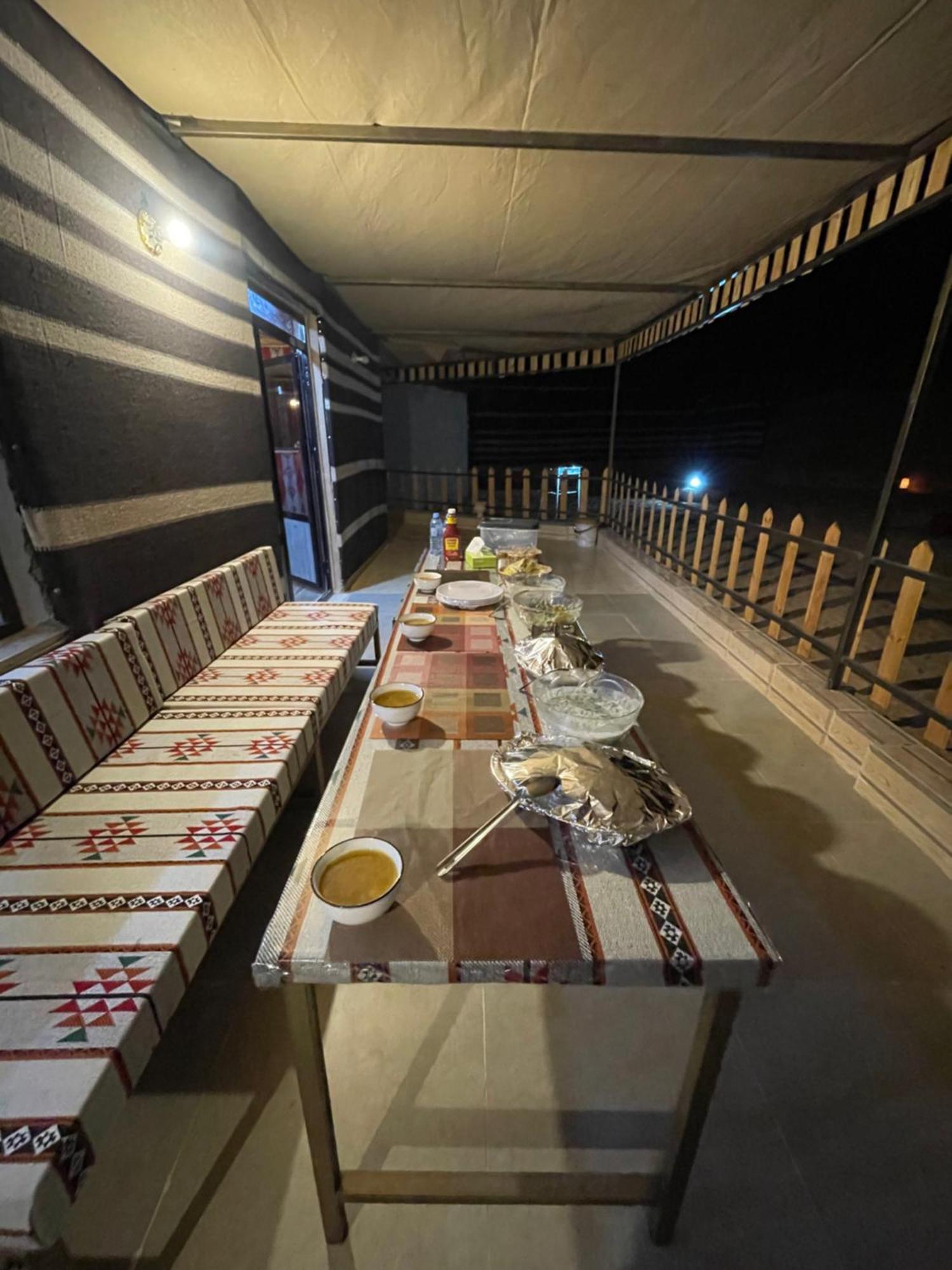 Zawaideh Desert Camp Hotel Wadi Rum Ngoại thất bức ảnh