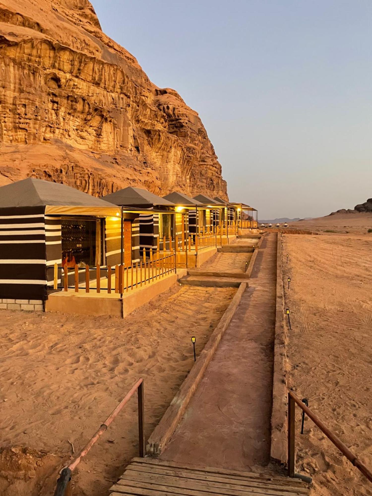 Zawaideh Desert Camp Hotel Wadi Rum Ngoại thất bức ảnh