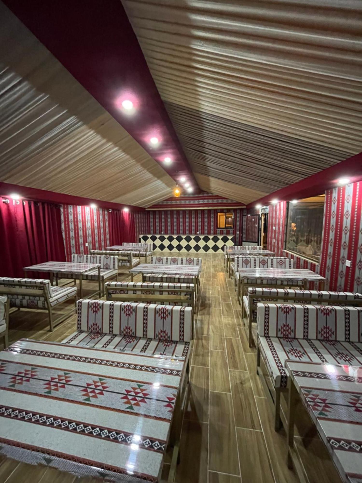 Zawaideh Desert Camp Hotel Wadi Rum Ngoại thất bức ảnh